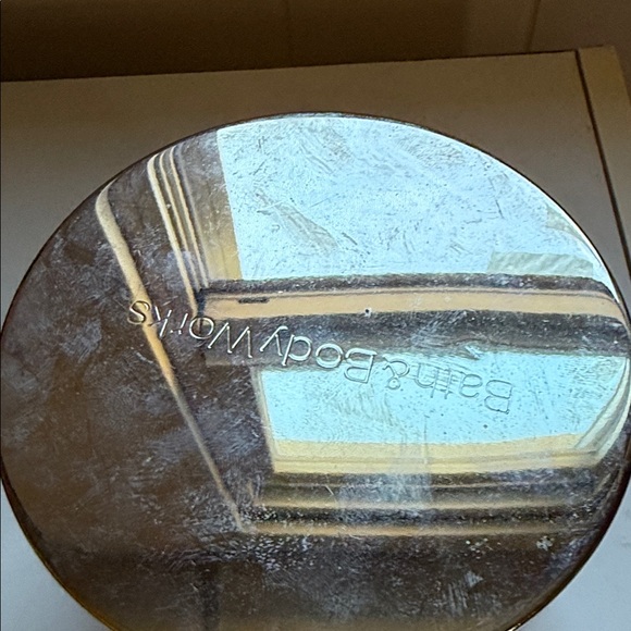 Bath & Body Works Midnight Blue Candle lavender vanilla - Picture 2 of 4